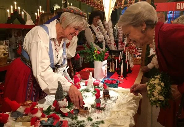 Princess Benedikte opened Swedish Church Christmas Bazaar in Østerbro