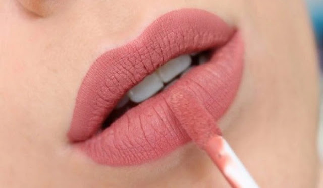 Langkah 10 Makeup - Memakai Lipstik Langkah 10 Makeup - Memakai Lipstik