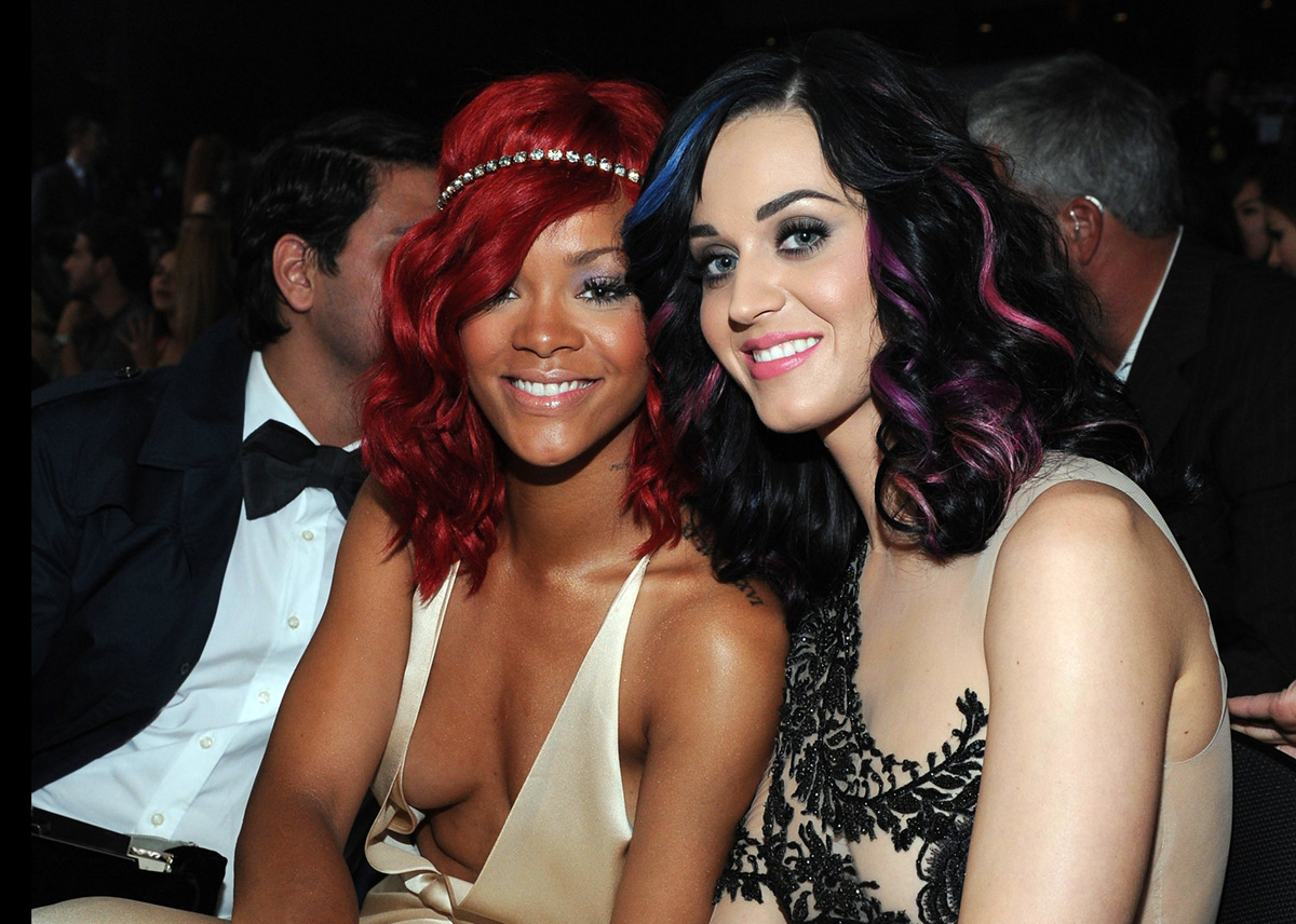 http://1.bp.blogspot.com/-4-dg_kLE3MQ/Tuv5yMVHZmI/AAAAAAAADW8/3-TBmHmB2uc/s1600/Katy-Perry-Rihanna.jpg