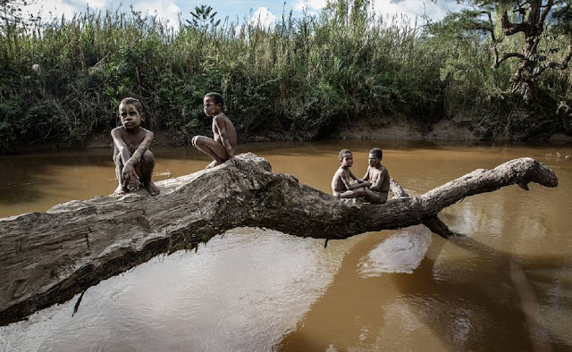 Дикие племена папуасов Новой Гвинеи. © Agung Parameswara/Getty Images