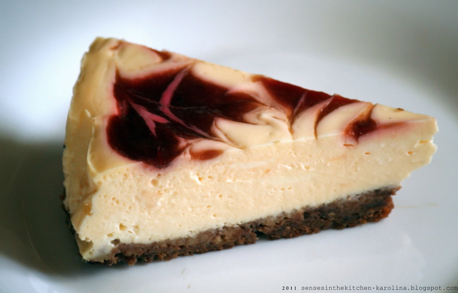 Senses in the kitchen Plum & ginger swirl cheesecake