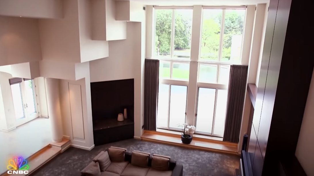 66 Interior Design Photos vs. Michael Jordan's Chicago & Bel Air Mega-Mansions Tour | Secret Lives of The Super Rich