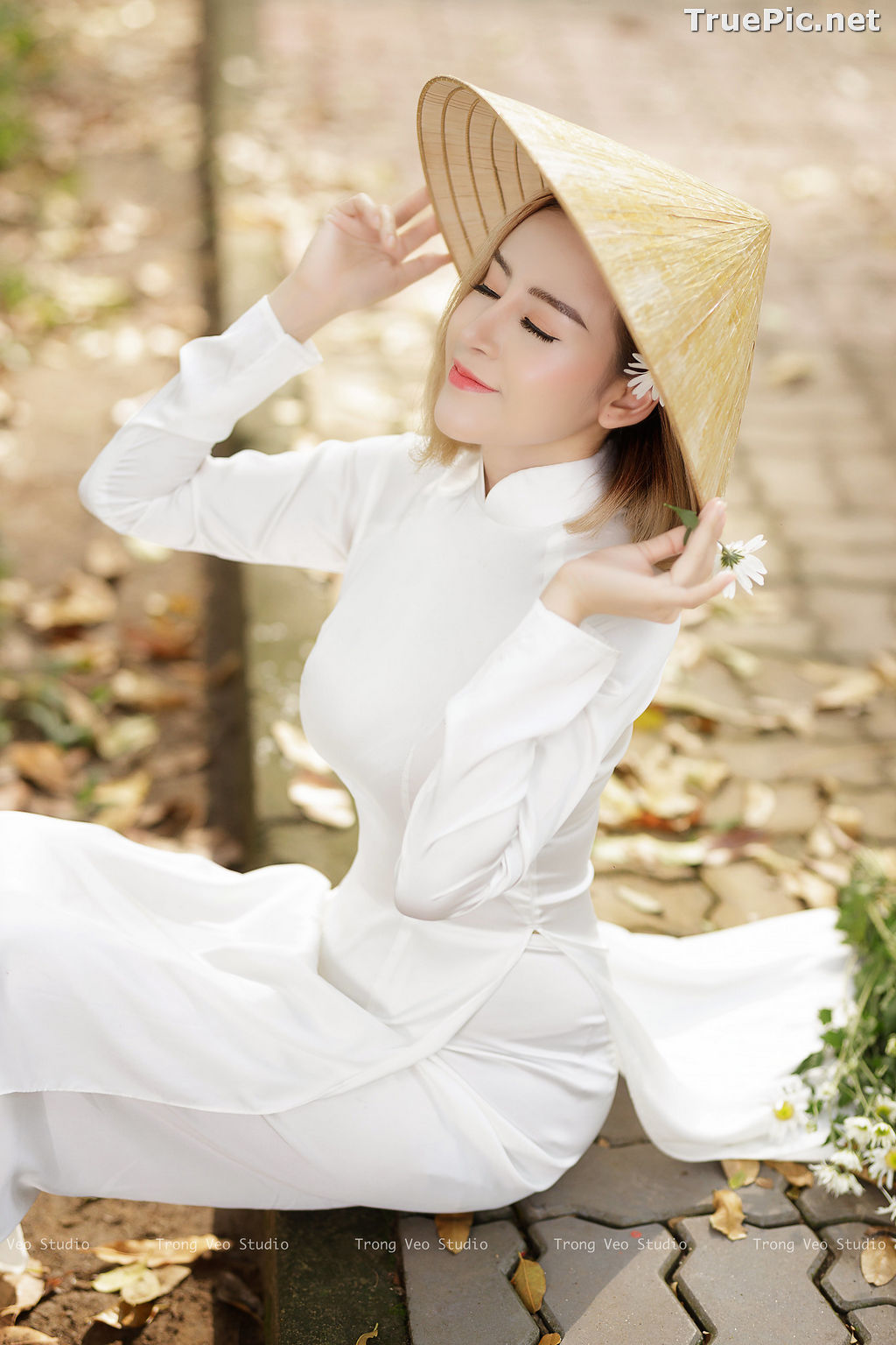 Image The Beauty of Vietnamese Girls with Traditional Dress (Ao Dai) #4 - TruePic.net - Picture-51