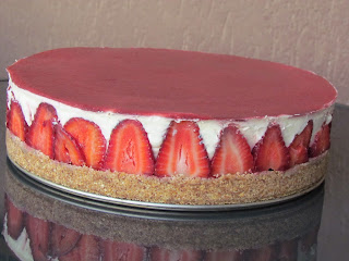 Cheesecake cu capsuni fara coacere / No-Bake Strawberry Cheesecake
