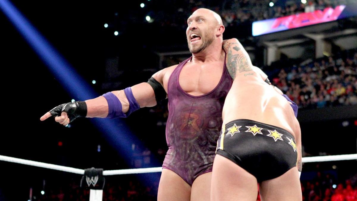 Ryback diz que a WWE ameaçou demiti-lo durante sua feud com CM Punk