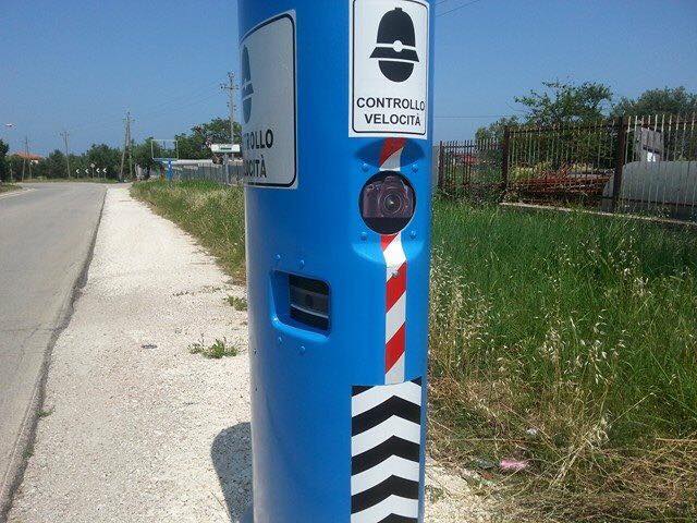 Viale Civiltà del Lavoro a rischio incidenti. Rimossi gli autovelox fissi-