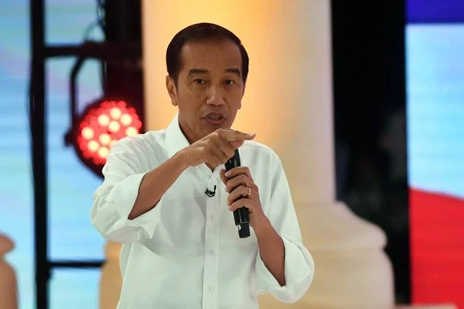 Jokowi 'Cuci Tangan' Soal Atasi Banjir Sintang: Sejak Awal Saya Sudah Perintahkan Menteri PUPR dan Menteri LHK