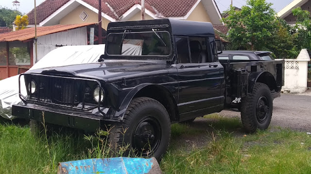 Jeep SJ Gladiator depan