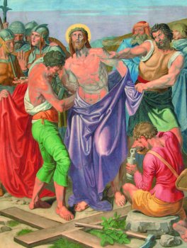 Jesús es despojado de sus vestiduras
