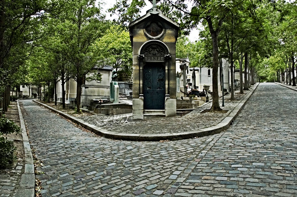 Paris Cemeteries Eight reasons to visit Pere Lachaise Paris Cemeteries Eight reasons to visit Pere Lachaise