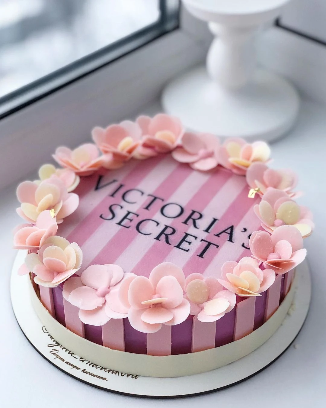 Victoria Secret cake