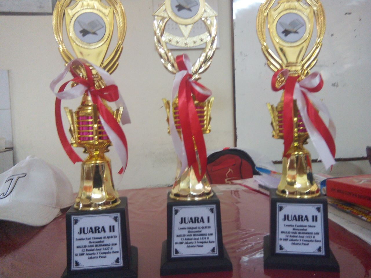 Tiga Piala dari Lomba Peringatan Maulid Nabi Muhammad SAW