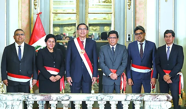 Martín Vizcarra tomó juramento a cuatro nuevos ministros