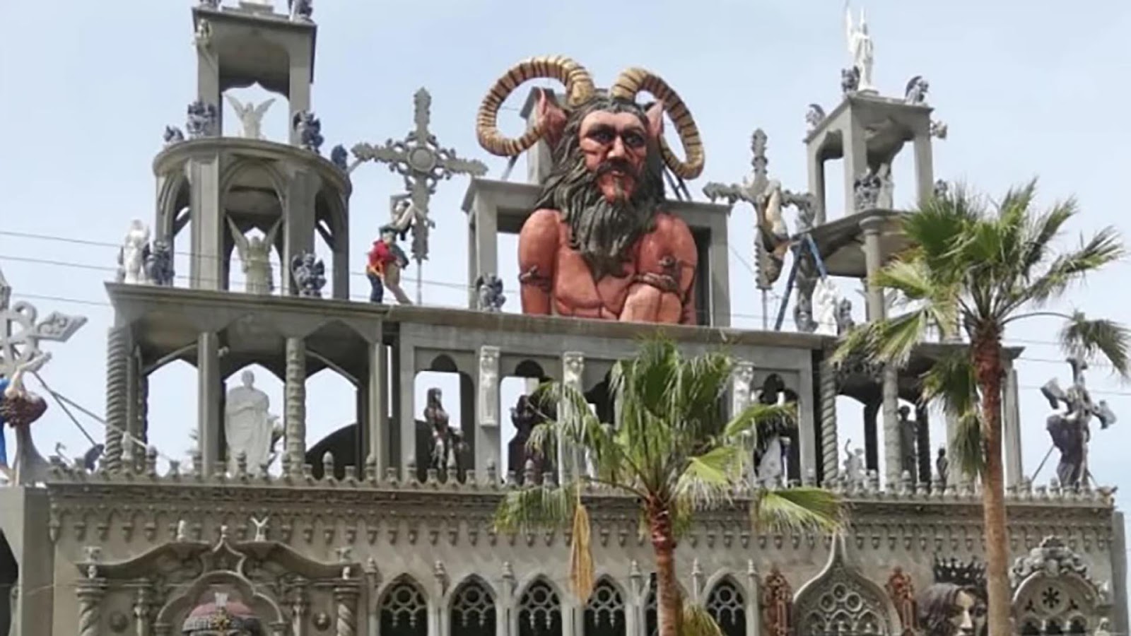 El Castillo del Diablo, Ensenada, B.C.