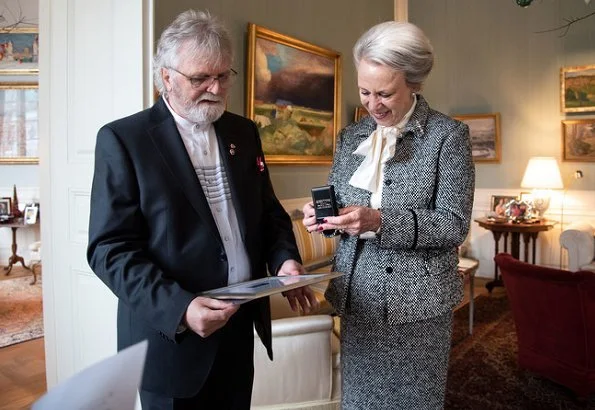 Danish Princess Benedikte received the Peace Light 2018 and the Silver Lapel Pin. Sct. Georgs Gilderne (St. George Guild - former Scouts)