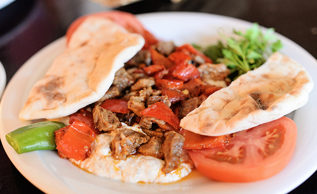 Tuğba Ölçer Blog! Gaziantep�te Nerede, Ne Yenir? (Kebap, katmer