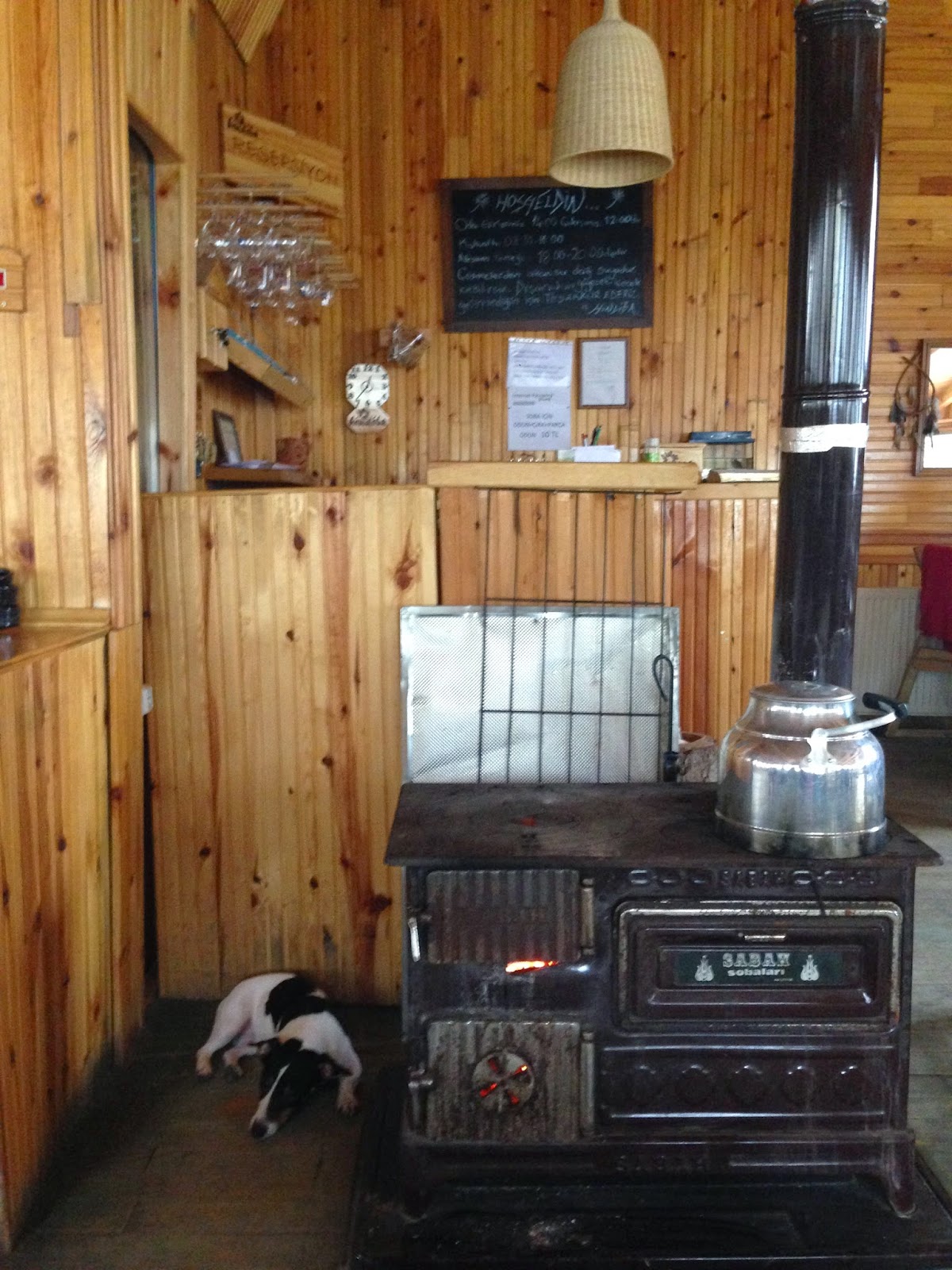 göldeki ev Hindiba Doğa Evi Mengen