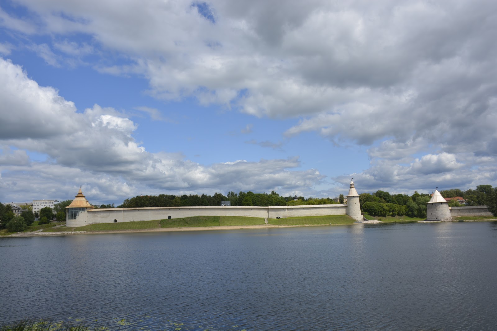 Устье реки псковы