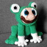https://crochetglobalhypermeganet.wordpress.com/2017/10/03/mario-et-son-costume-grenouille/