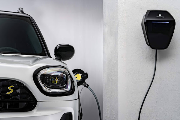 MINI Cooper SE elétrico foi o carro mais vendido da marca em 2021