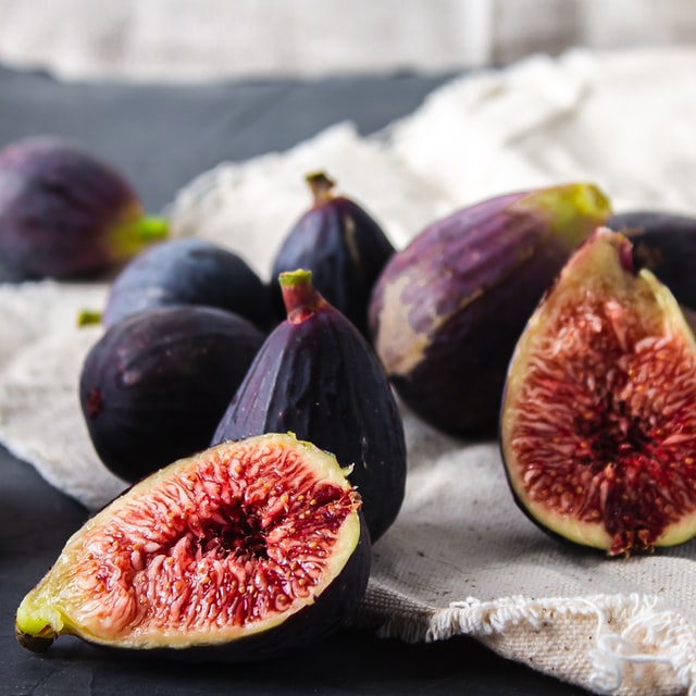 7 Benefits Of Figs Soaked In Water Overnight