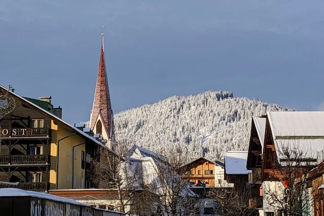 Day trips from Innsbruck for Christmas: Seefeld town