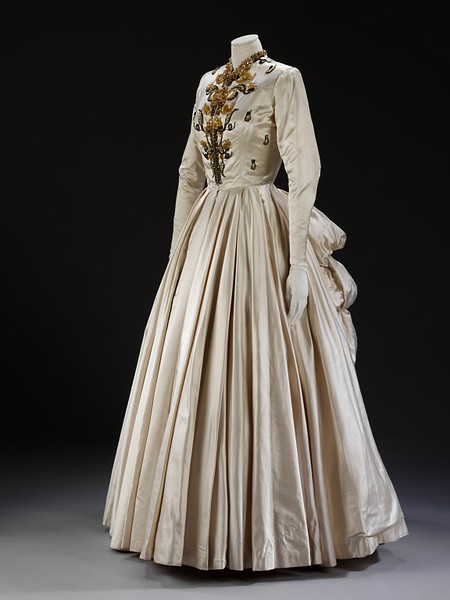 Stalking the Belle Époque: History's Runway: The Lady Alexandra Gown, 1948