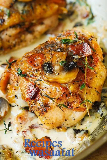 CHICKEN THIGHS WITH CREAMY MEAT MUSHROOM THYME SAUCE