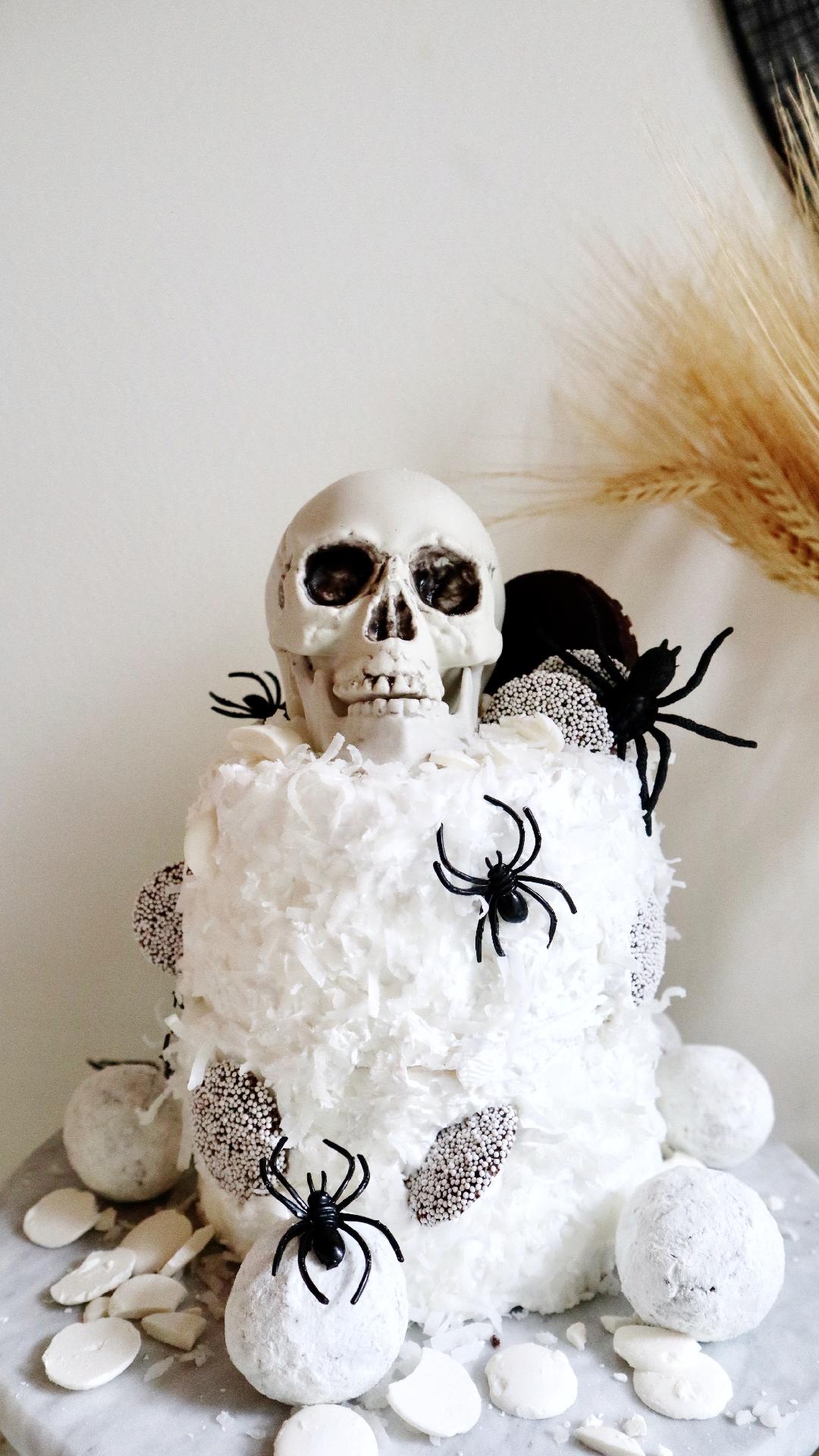 My Sweet Savannah how to decorate a store bought cake for