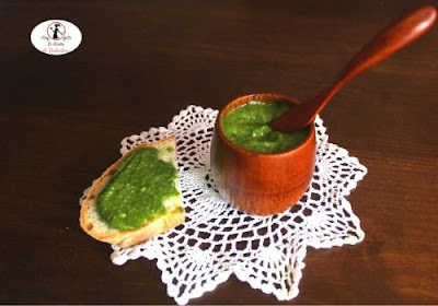 Pesto-di-menta-e-mandorle