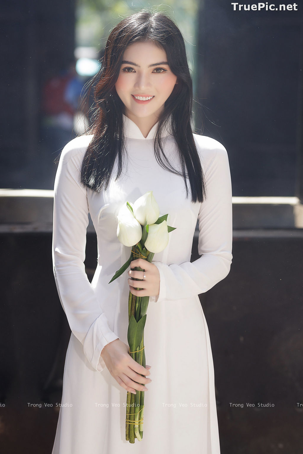 Image The Beauty of Vietnamese Girls with Traditional Dress (Ao Dai) #4 - TruePic.net - Picture-1