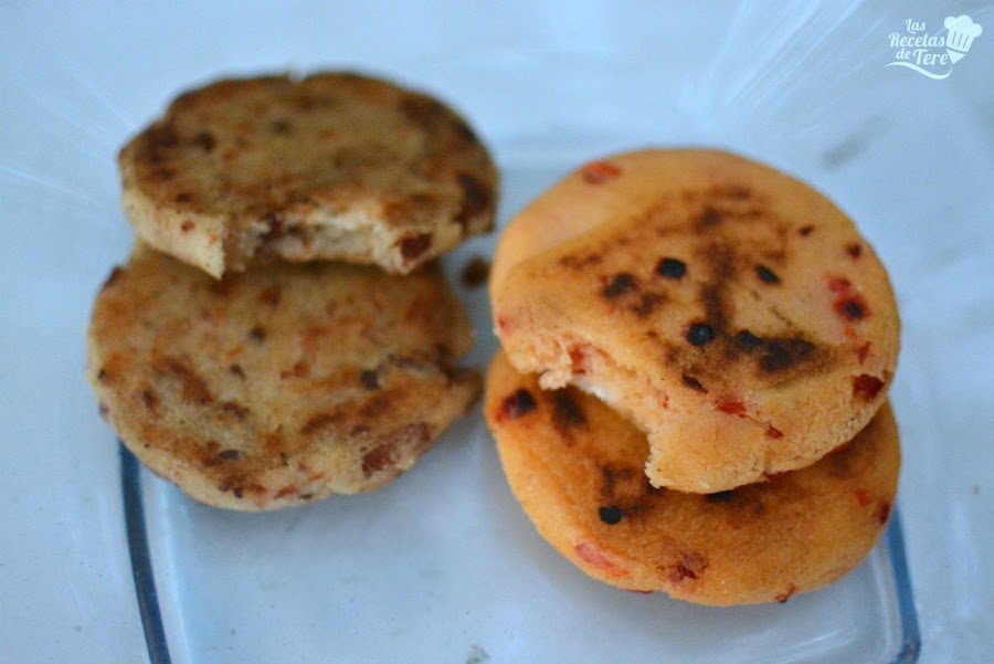 Cómo-hacer-arepas-con-chicharrón-y-con-pimientos-02