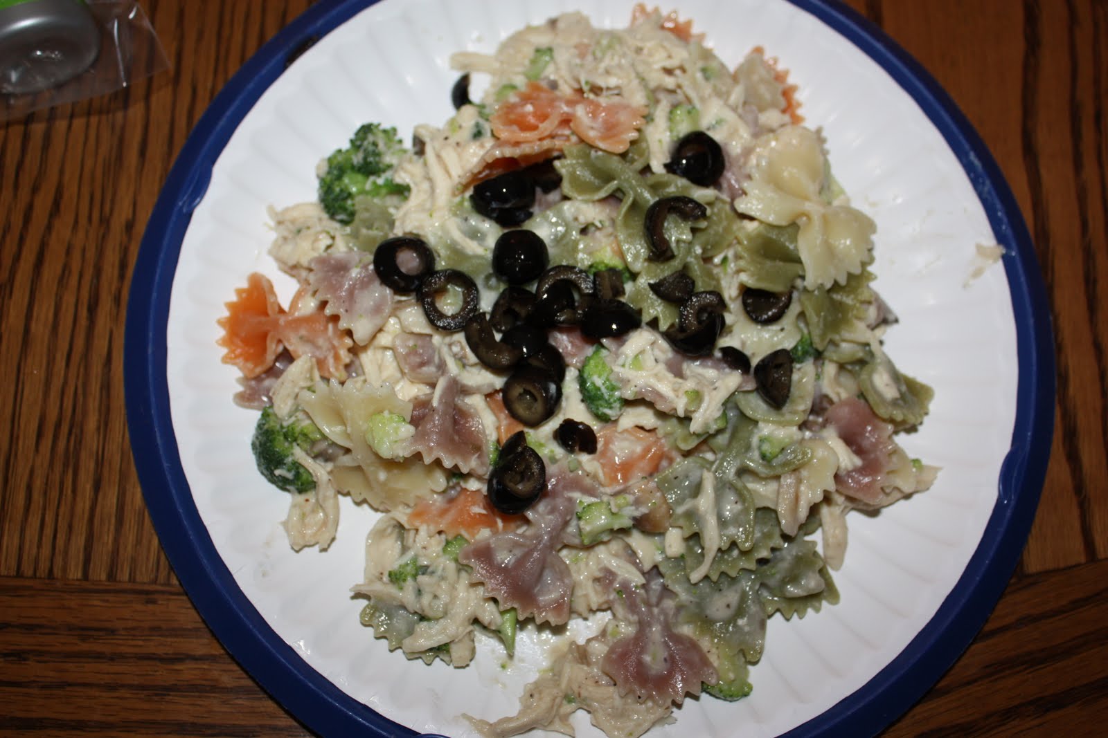 The Dinn3r Divas Bow tie pasta w Chicken, Broccoli, Mushrooms