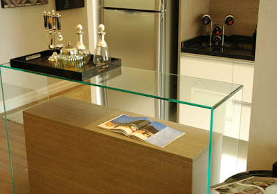 Hall de Entrada, Sala e Quarto: Aparadores em Vidro