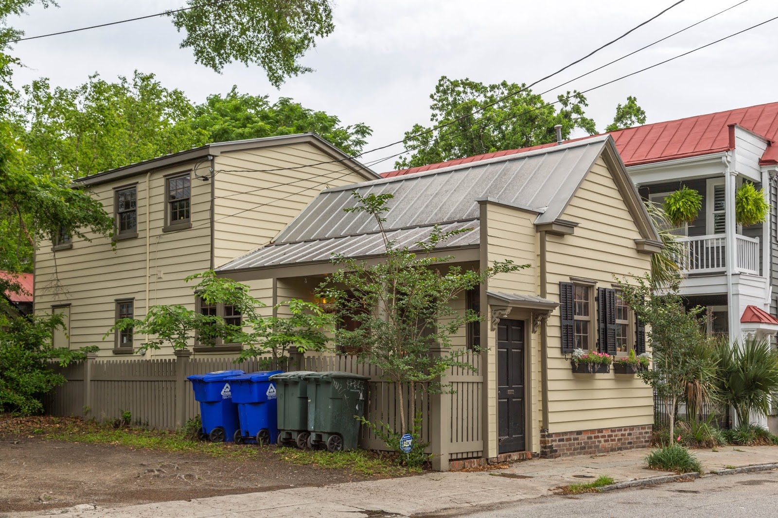 Charleston Daily Photo Teeny, tiny houses of Charleston
