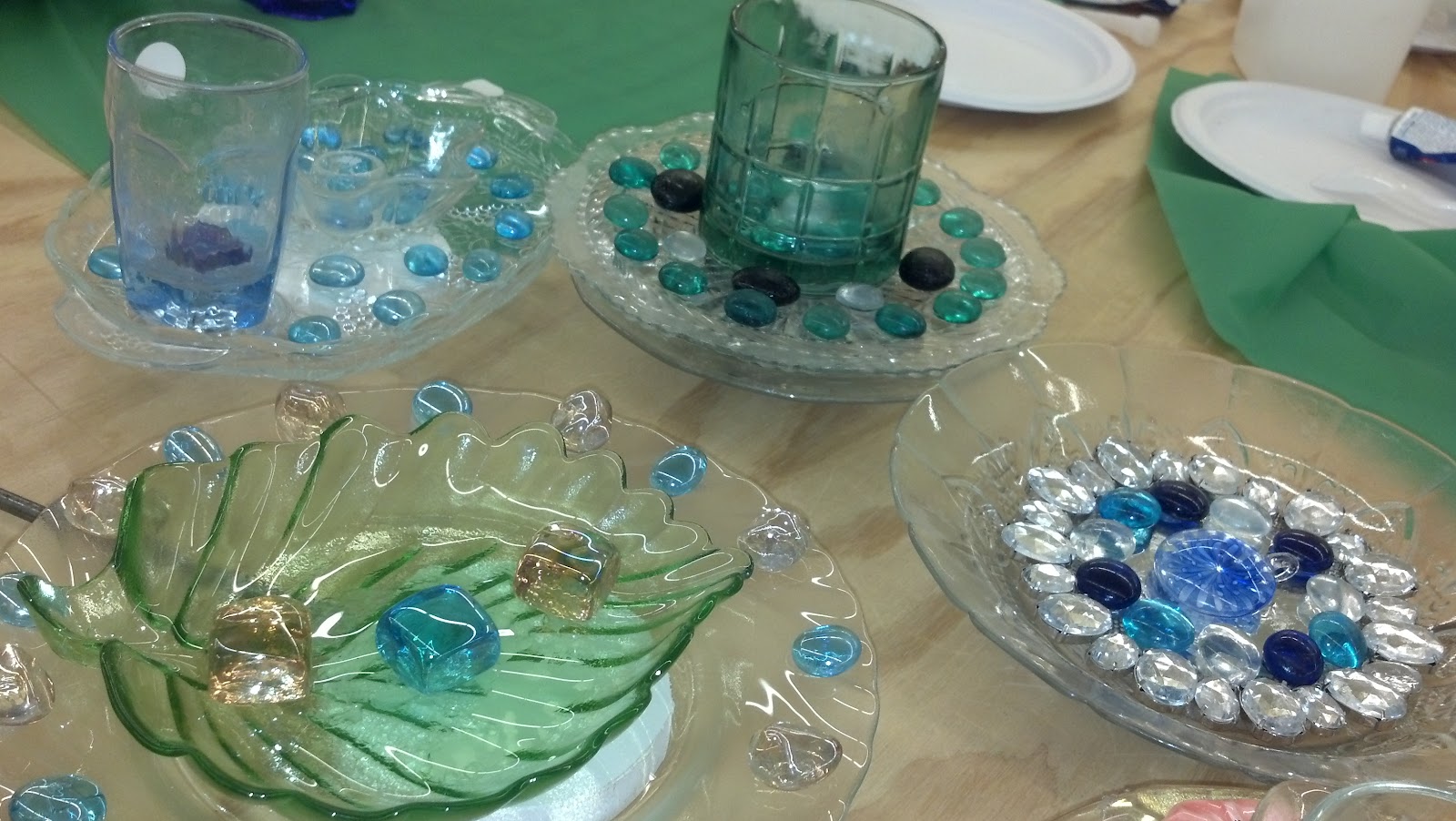 Meena Schaldenbrand: DIY Glass Ornaments for the Lawn