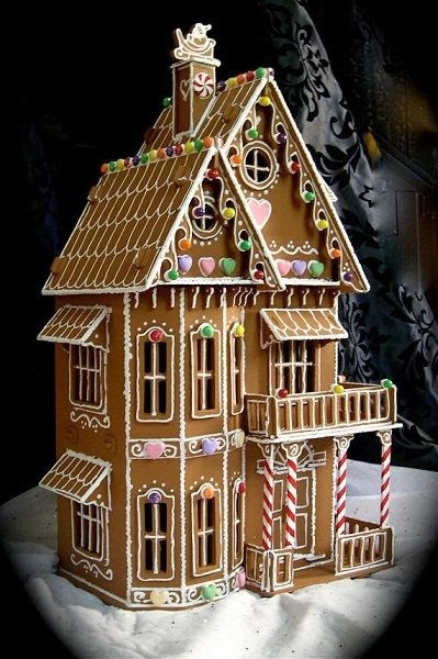 15 Amazing Gingerbread Houses - Just Short of Crazy