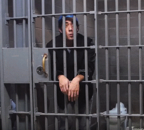 ¿Qué harías si el de arriba te besa? Jail%2BEscape