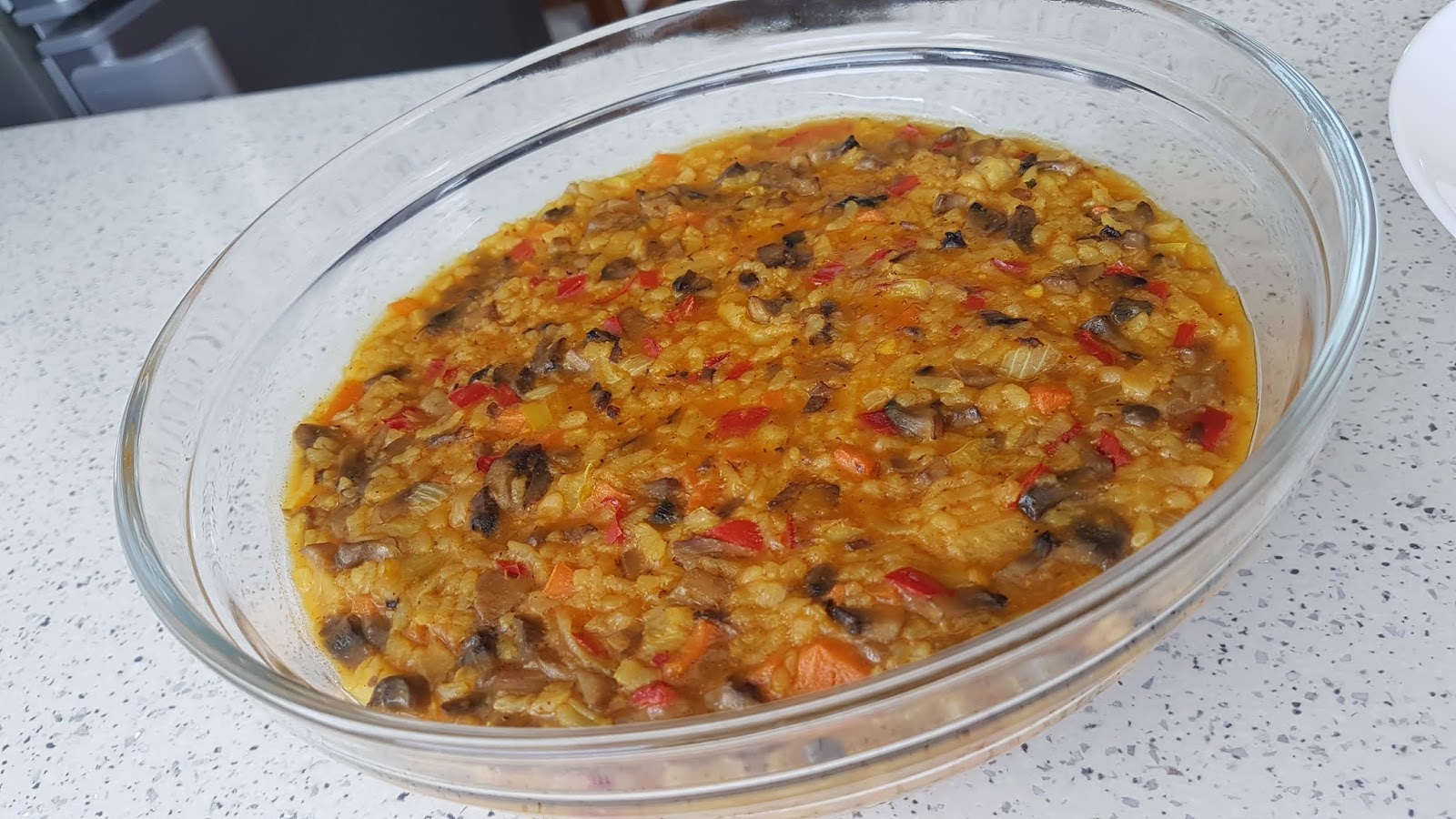 susu Pilaf de orez cu legume si ciuperci