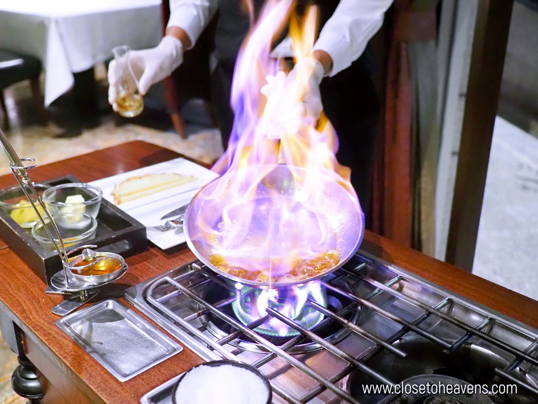 Fireplace Grill and Bar | InterContinental Bangkok