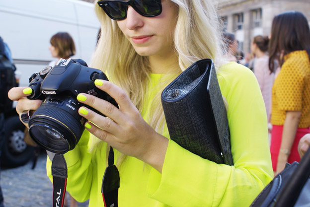 yellow neon streetstyle