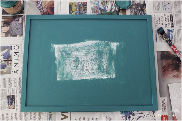 cuadro-reciclado-sin-cristal-colgar-lamina-diy-paso-4