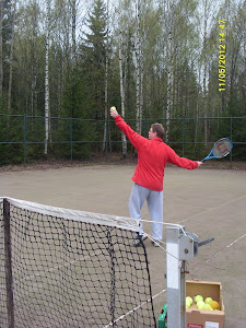 Tennisvalmentaja Olavi Lehto palveluksessanne