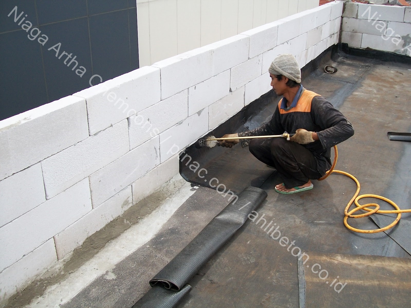 Waterproofing Membrane Bakar untuk Atap dan Basement