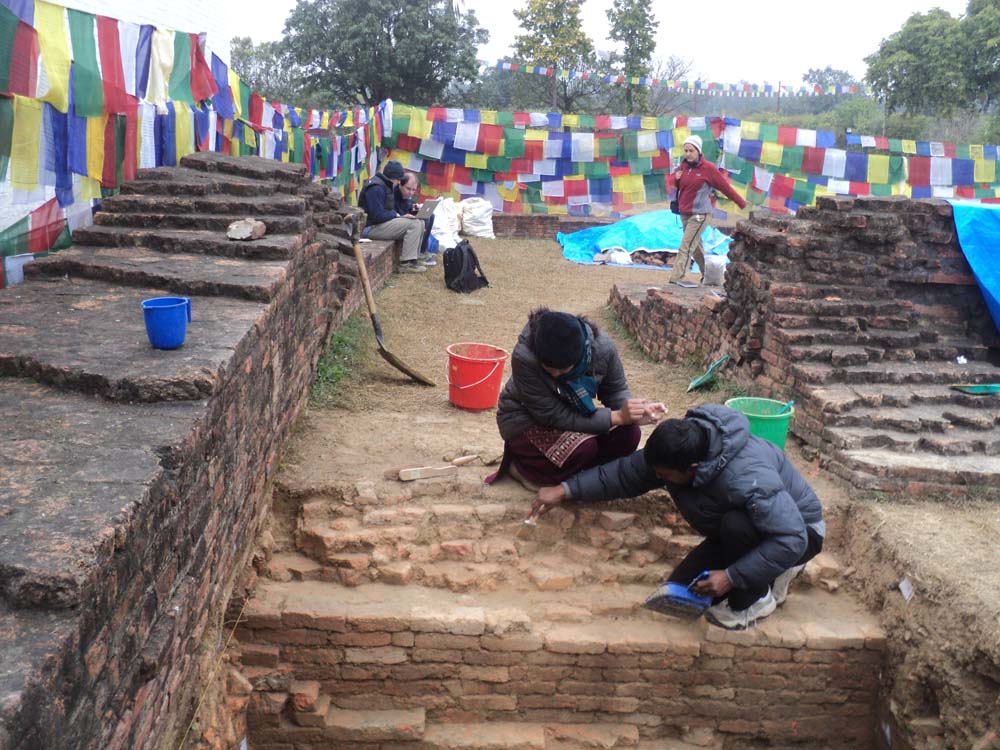 प्रकृति Peace Unearthed