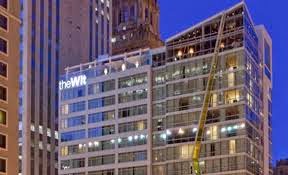 Summer Daze: Wit Hotel