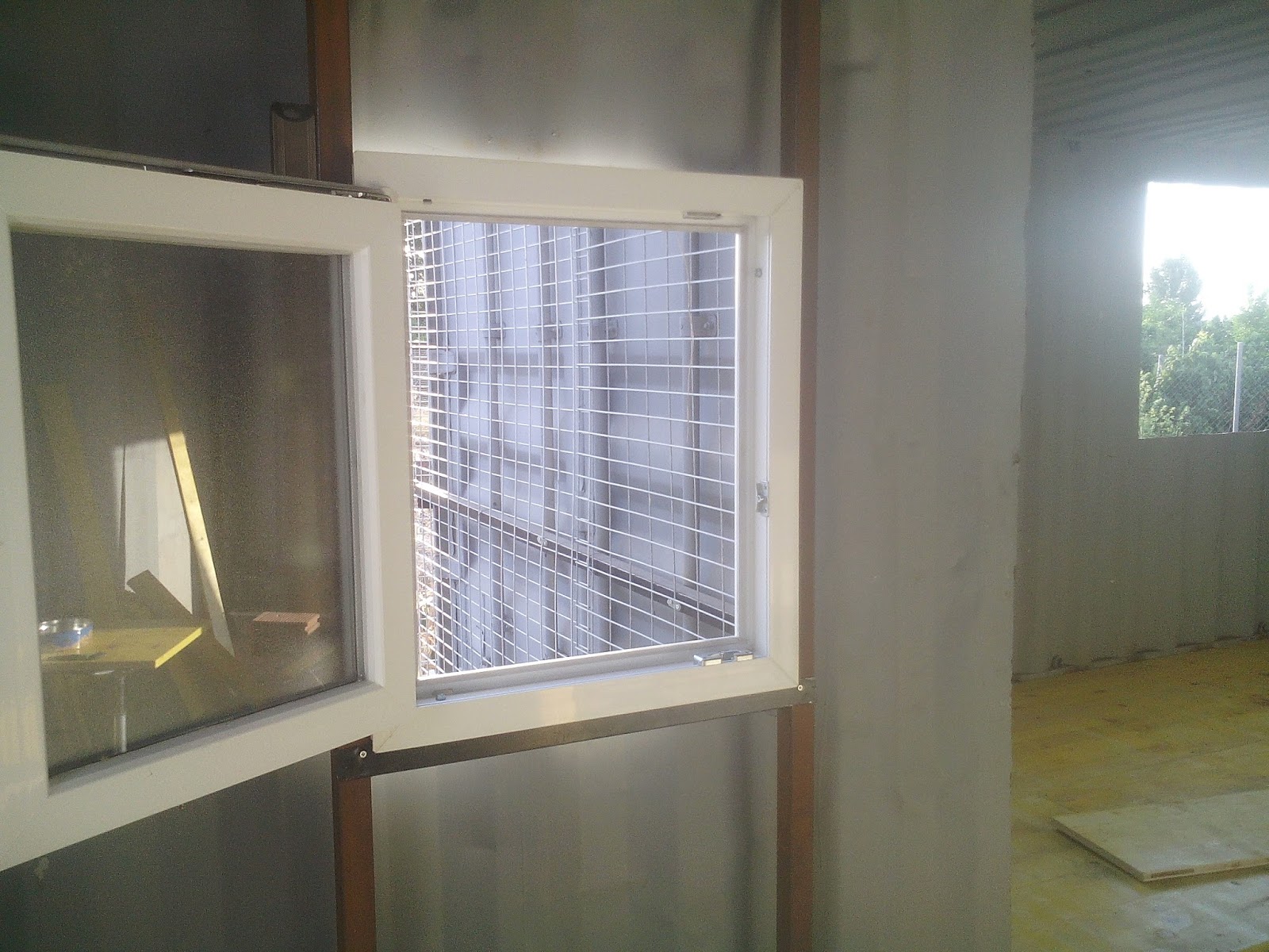 Colocar la ventana del baño | MI CASA, MI CONTENEDOR