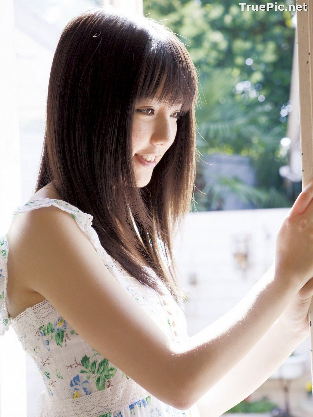Image Japanese Singer and Actress - Erina Mano - Summer Greeting Photo Set - TruePic.net - Picture-32