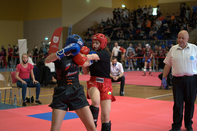 Kinga Nowakowska, kariera sportowa, Akademia Zwycięzcy, SKF BOKSING, kadet, junior, trener, praca, Polska, sport, nagroda, medal, złoto, kick-light, Mistrz Polski, kickboxing, Zielona Góra, sport, light contact, Włoszakowice 2021, lubuskie, wspólpraca