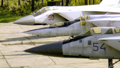 МиГ 31 Б, МиГ 25ПУ и МиГ 31